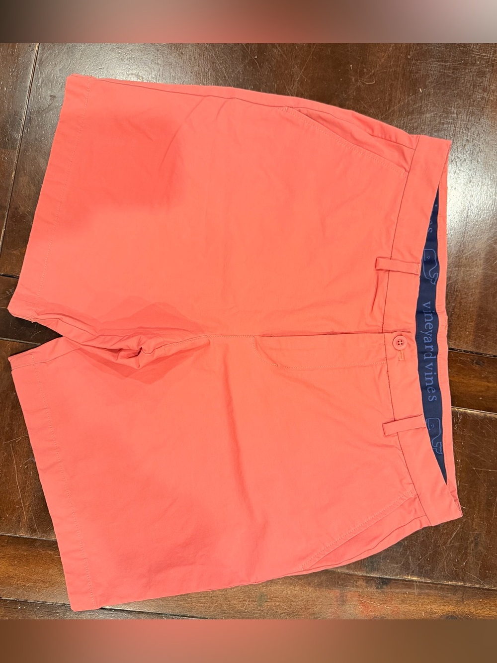 Vineyard Vines Two Pack Men’s 8” Performance Shorts in Light Gray & Coral - Picture 2 of 7